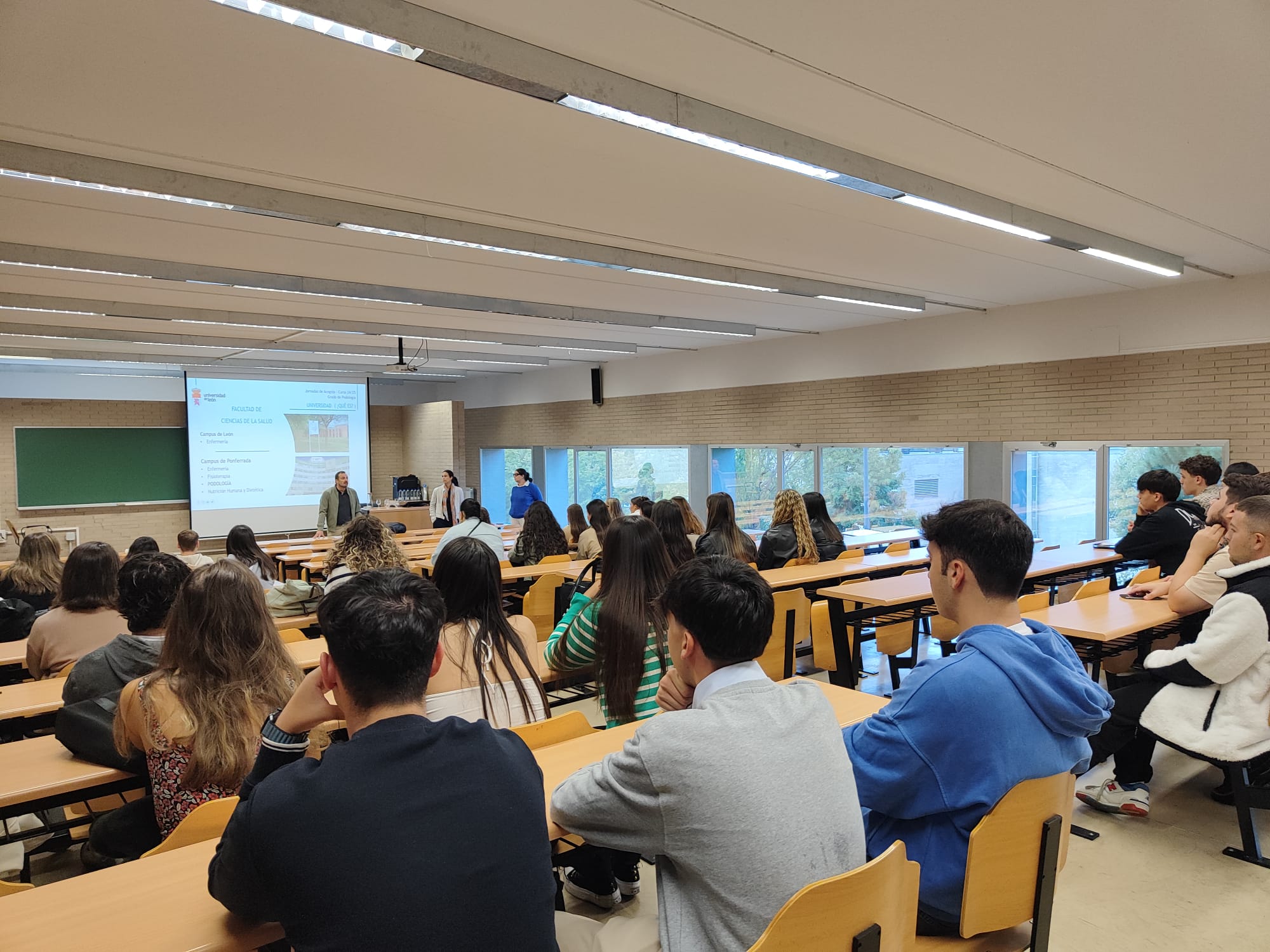 En este momento estás viendo El Campus de Ponferrada de la ULE dedica una jornada de acogida al nuevo estudiantado