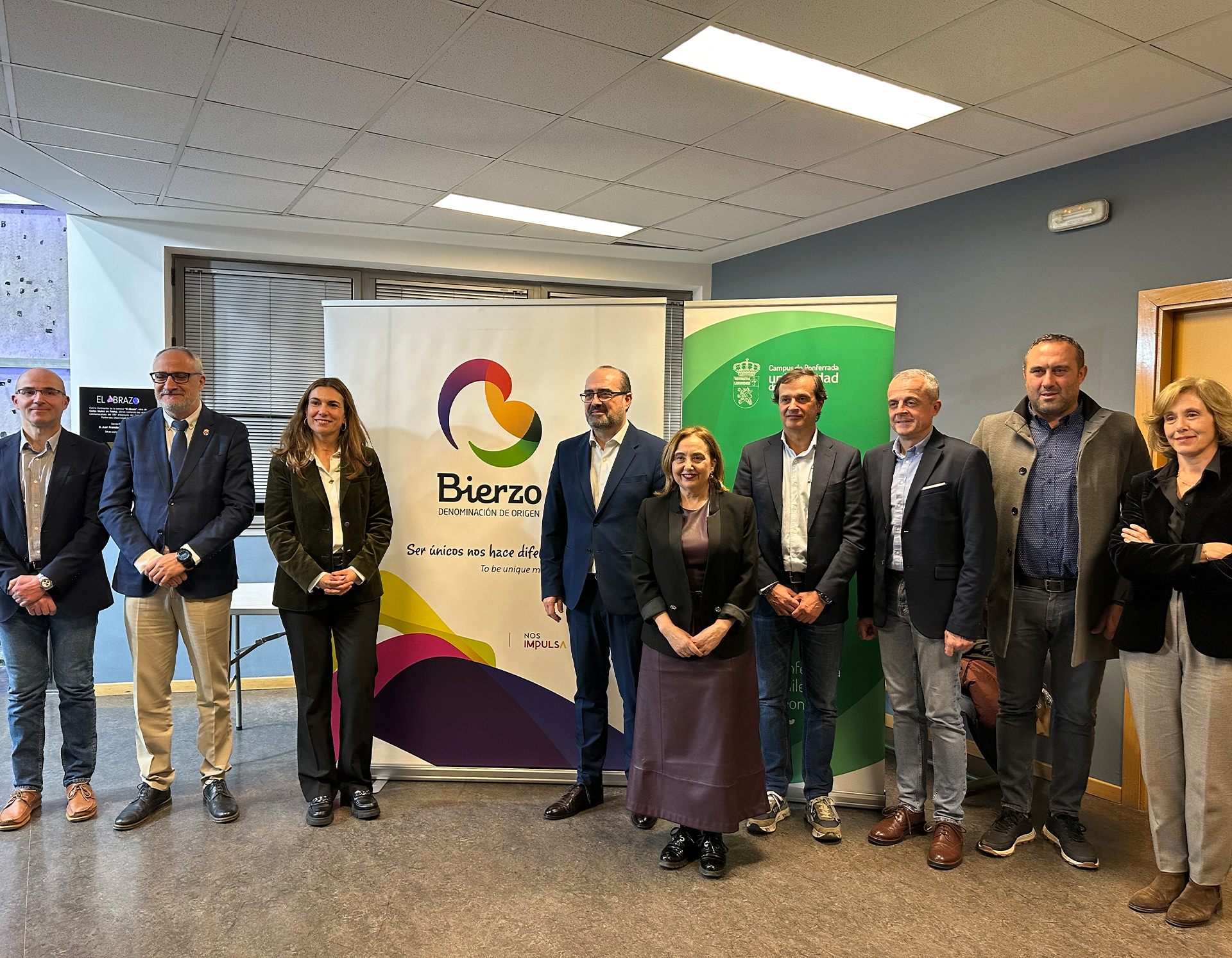 En este momento estás viendo El Campus de Ponferrada inaugura una nueva edición de la microcredencial ‘Gestión y Comercialización de la Industria Vitivinícola’